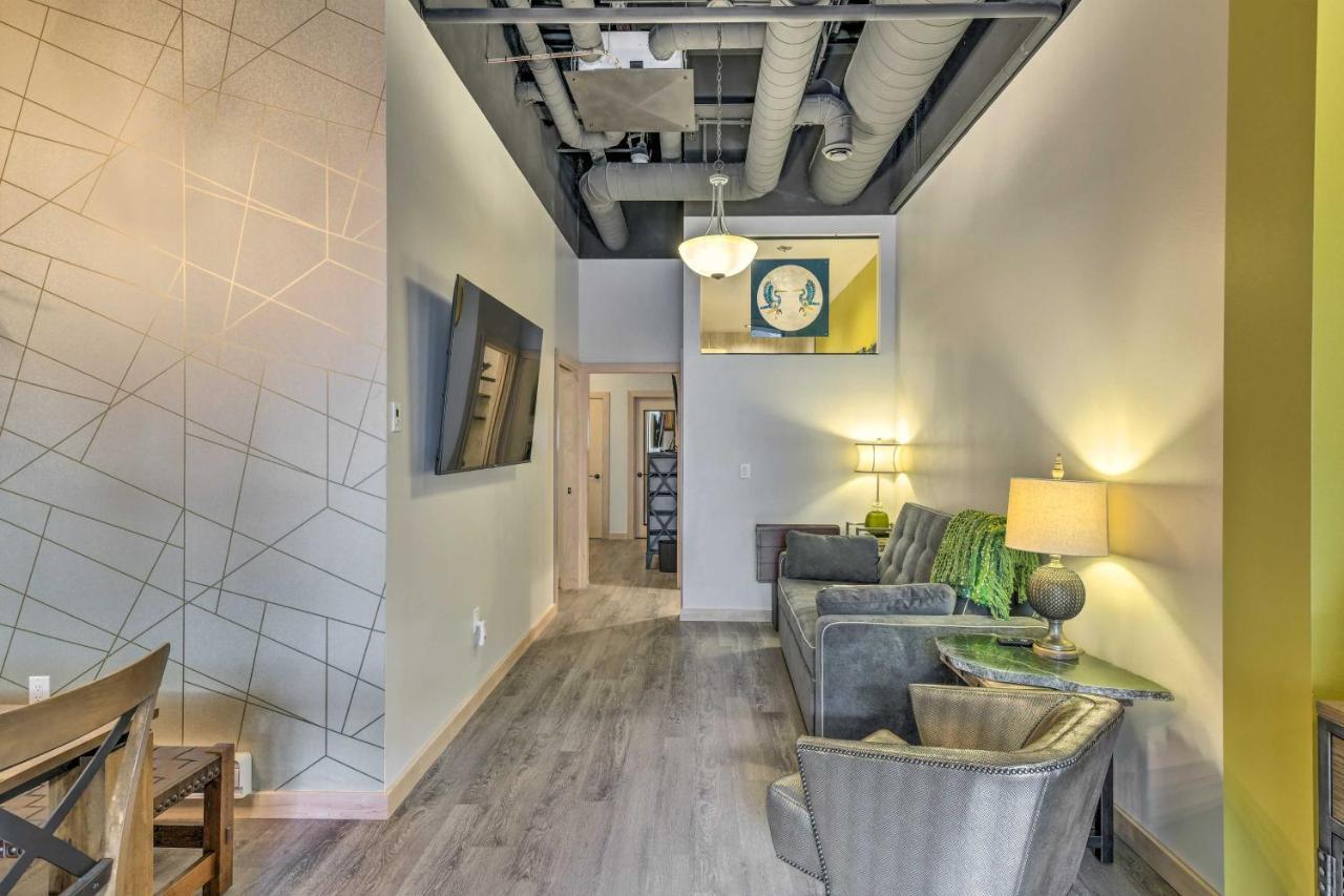 Modern Downtown - Walk To Parks And Cafes! Apartment