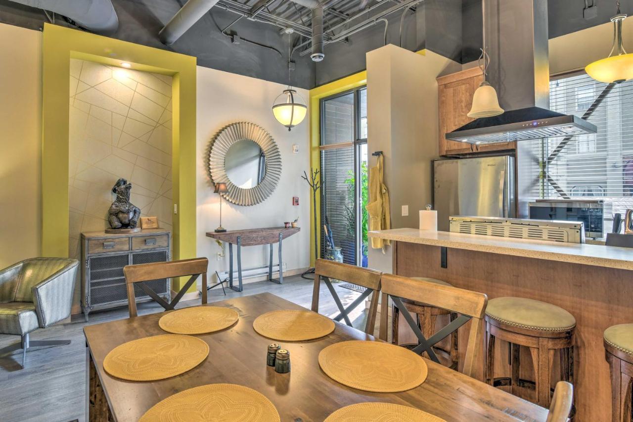 Modern Downtown - Walk To Parks And Cafes! Apartment *